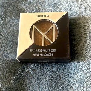 I’ll Makiage Color Boss eye shadow